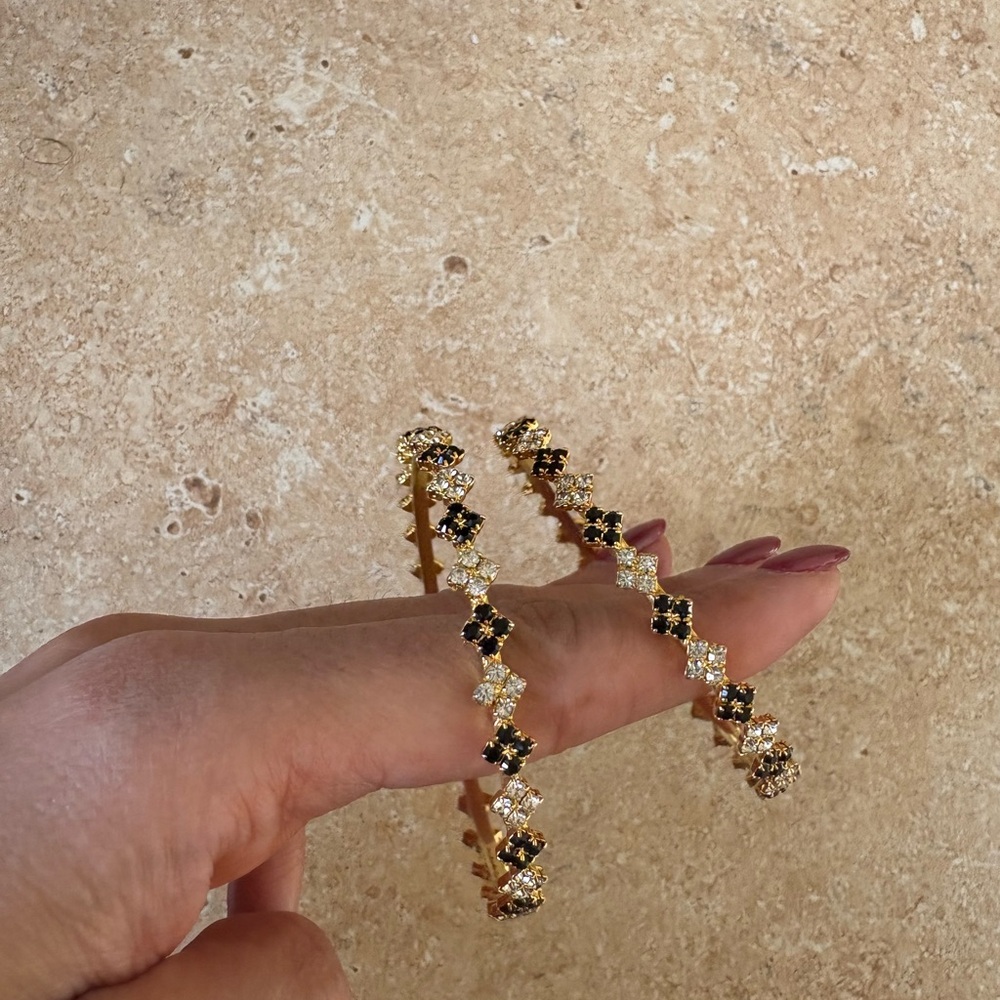 Elegant Gold and Black bangles - Picture 6 of 8